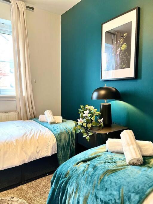 Damson Drive- Boutique Holiday home Oldbury (West Midlands)