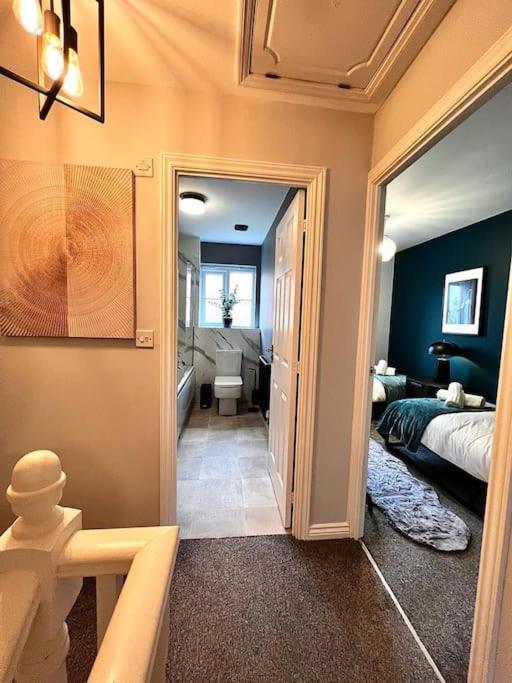 Damson Drive- Boutique Holiday home Oldbury (West Midlands)
